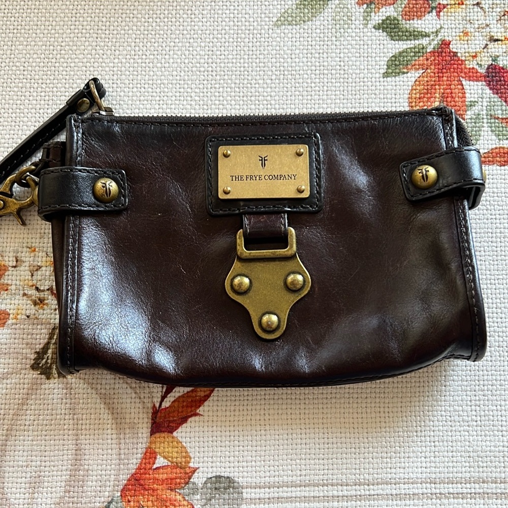 FRYE Clover Clutch dark brown handbag